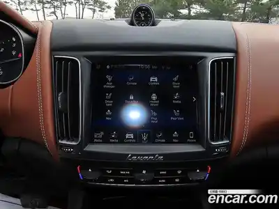 Maserati Levante 2018 3.0 гидро в Москве № 256019, миниатюра 12