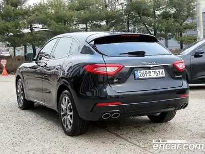 Maserati Levante 2018 3.0 гидро в Москве № 256019, миниатюра 3
