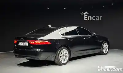 Jaguar XF 2018 2.0 гидро в Москве № 256068, миниатюра 2