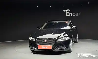 Jaguar XF 2018 2.0 гидро в Москве № 256068, миниатюра 3