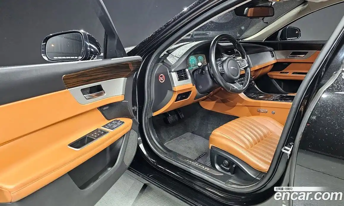 Jaguar XF 2018 2.0 гидро в Москве № 256068, фото 10