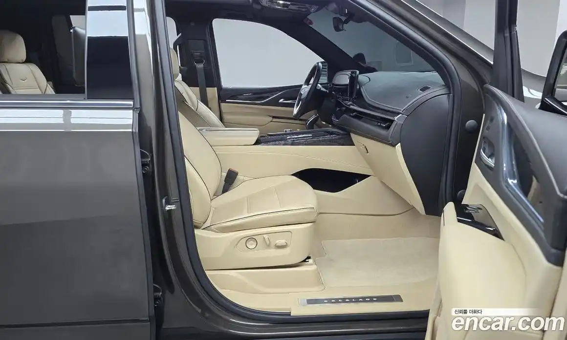 Cadillac Escalade 2021 6.2 гидро в Москве № 256468, фото 11