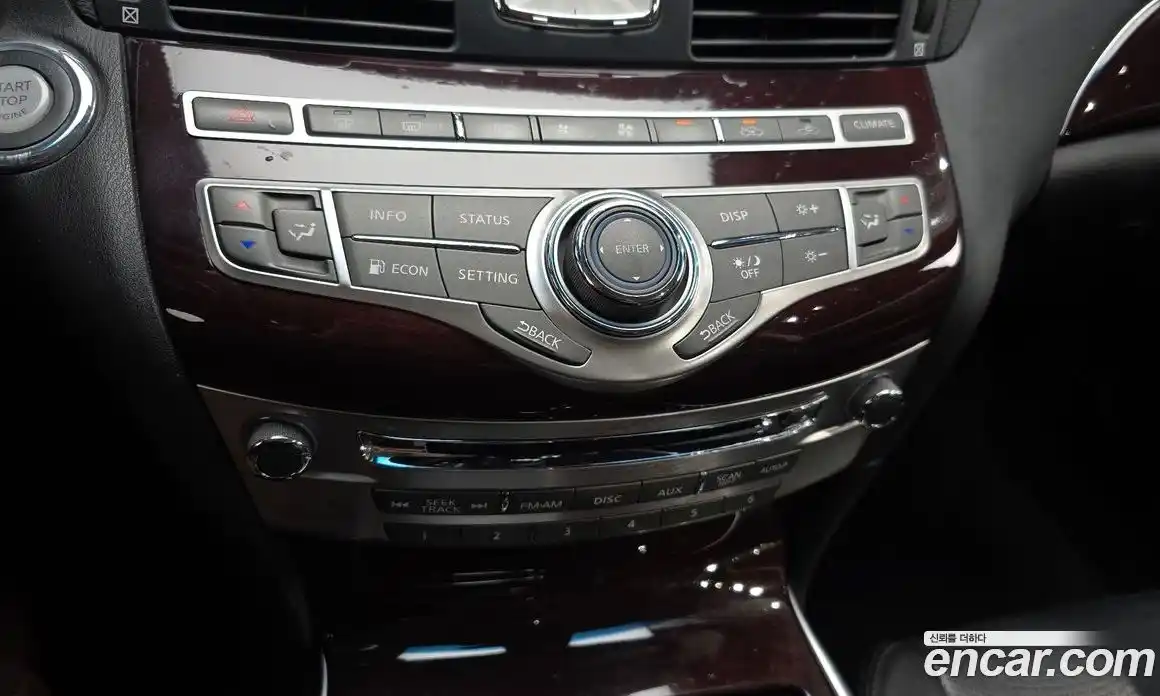 Infiniti M 2013 3.7 гидро в Москве № 296048, фото 17
