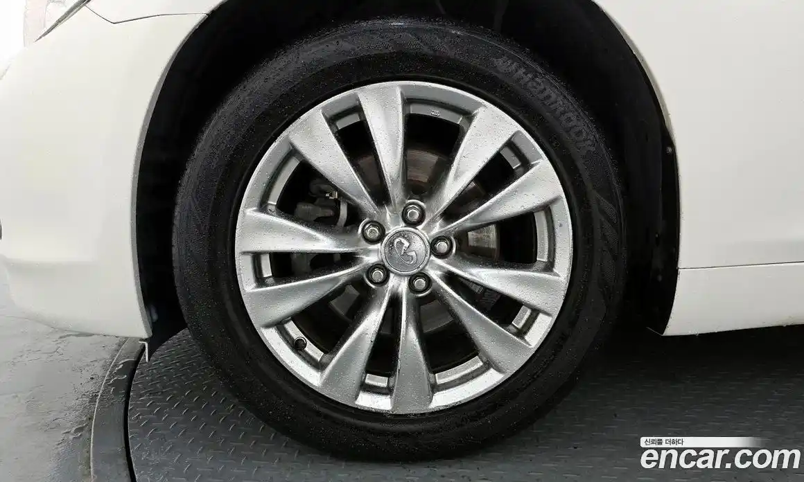 Infiniti M 2013 3.7 гидро в Москве № 296048, фото 5