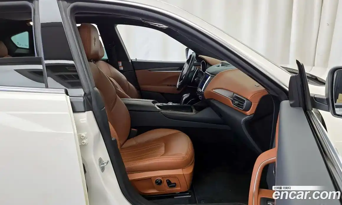 Maserati Levante 2020 3.0 гидро в Москве № 304091, фото 11