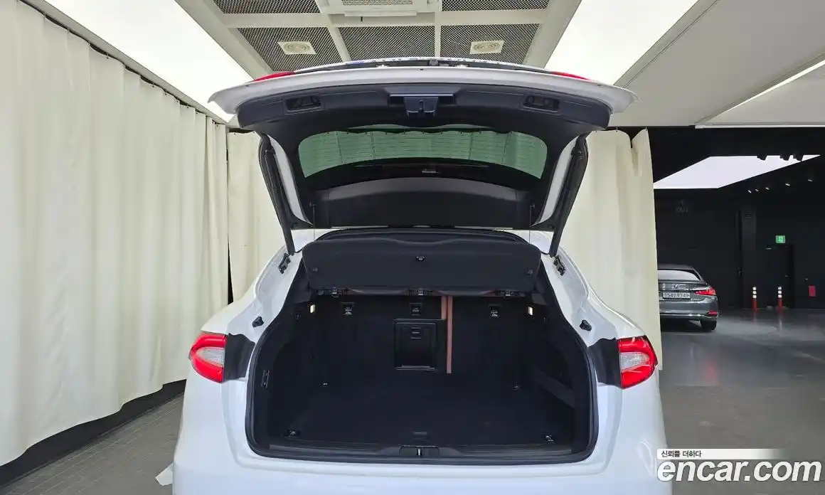 Maserati Levante 2020 3.0 гидро в Москве № 304091, фото 20