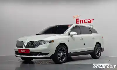 Lincoln MKT, 2014