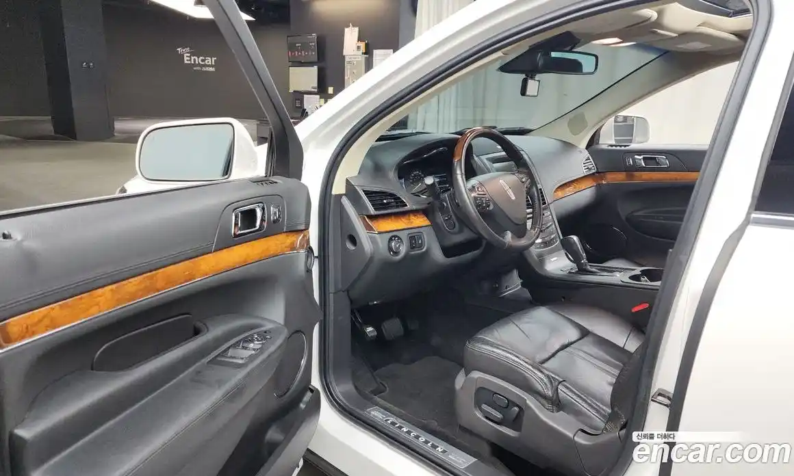 Lincoln MKT 2014 3.5 гидро в Москве № 304175, фото 10