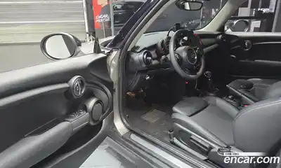 Mini Cooper 2019 1.5 гидро в Москве № 316861, миниатюра 11