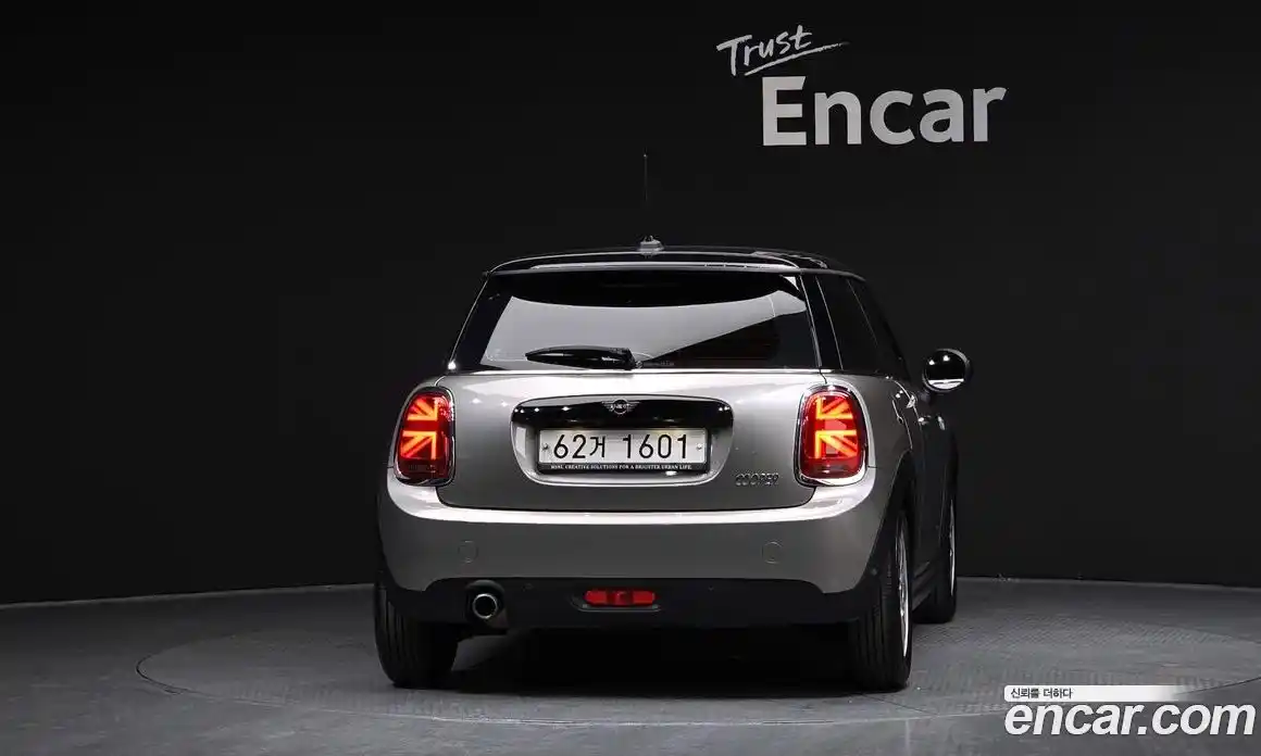 Mini Cooper 2019 1.5 гидро в Москве № 316861, фото 4