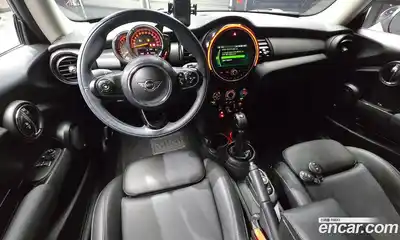 Mini Cooper 2019 1.5 гидро в Москве № 316861, миниатюра 7