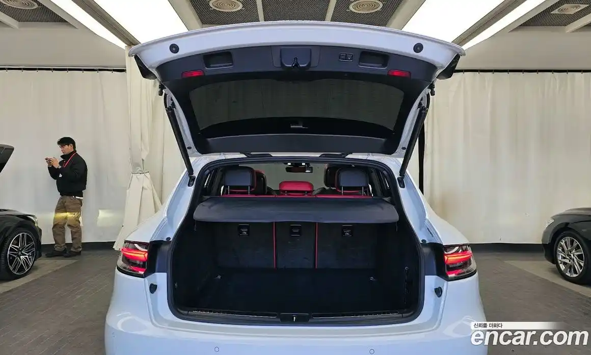 Porsche Macan 2021 2.0 гидро в Москве № 326368, фото 20
