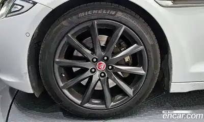 Jaguar XJ 2016 3.0 гидро в Москве № 331533, миниатюра 5