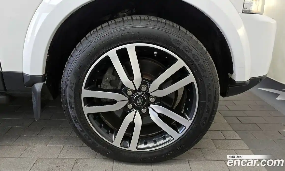Land Rover Discovery 2015 3.0 гидро в Москве № 333345, фото 5