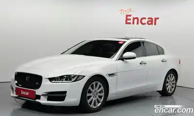 Jaguar XE, 2016