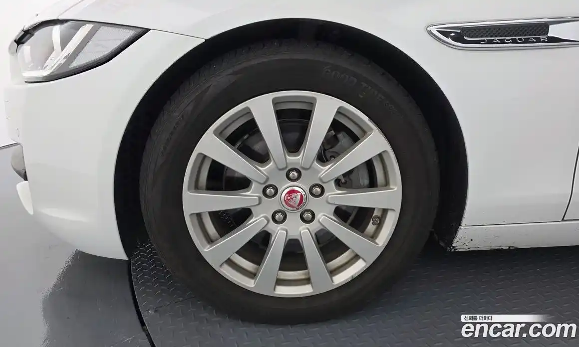 Jaguar XE 2016 2.0 гидро в Москве № 335825, фото 5