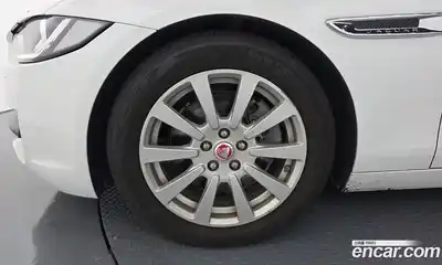 Jaguar XE 2016 2.0 гидро в Москве № 335825, миниатюра 5
