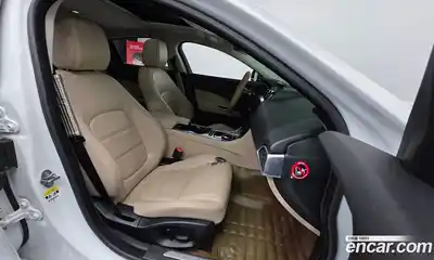 Jaguar XE 2016 2.0 гидро в Москве № 335825, миниатюра 10