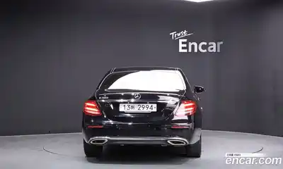 Mercedes-Benz E-Class 2018 2.0 гидро в Москве № 342379, миниатюра 3