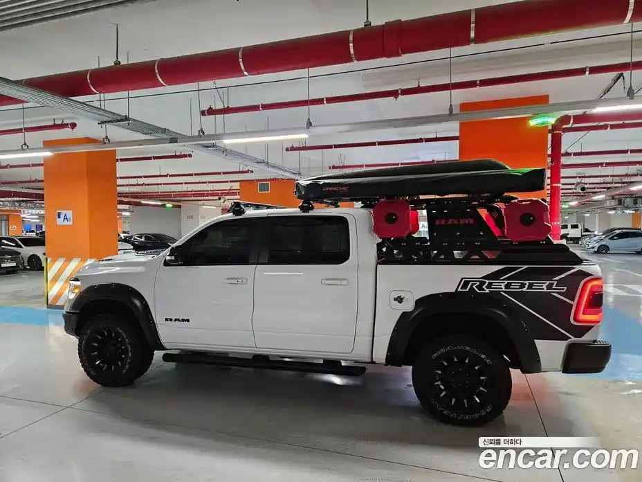 Dodge Ram Pick Up 2020 5.7 гидро в Москве № 353809, фото 5
