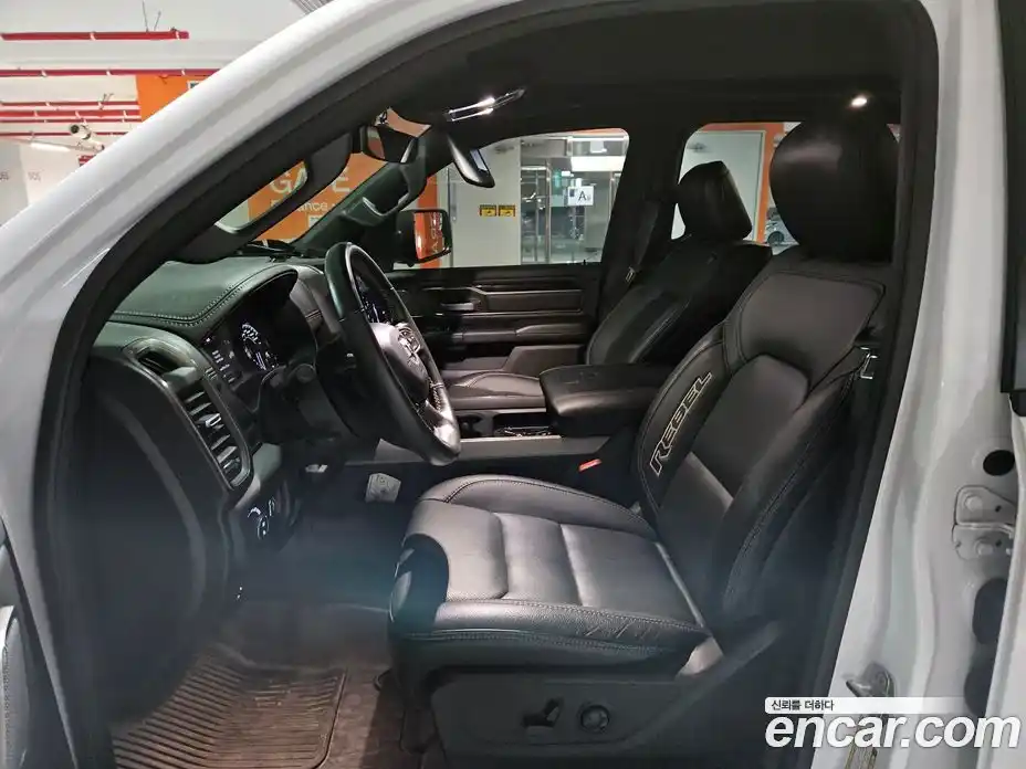 Dodge Ram Pick Up 2020 5.7 гидро в Москве № 353809, фото 8