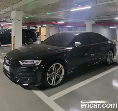 Audi S8 2021 4.0 гидро в Москве № 373384, миниатюра 10