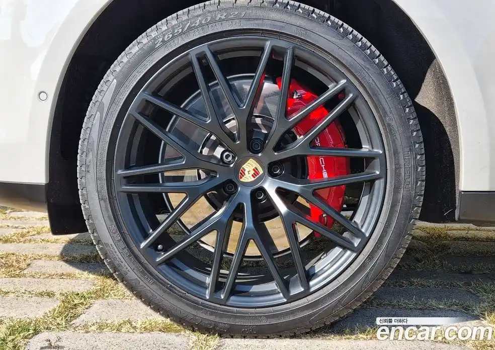 Porsche Macan 2023 2.9 гидро в Москве № 374434, фото 9