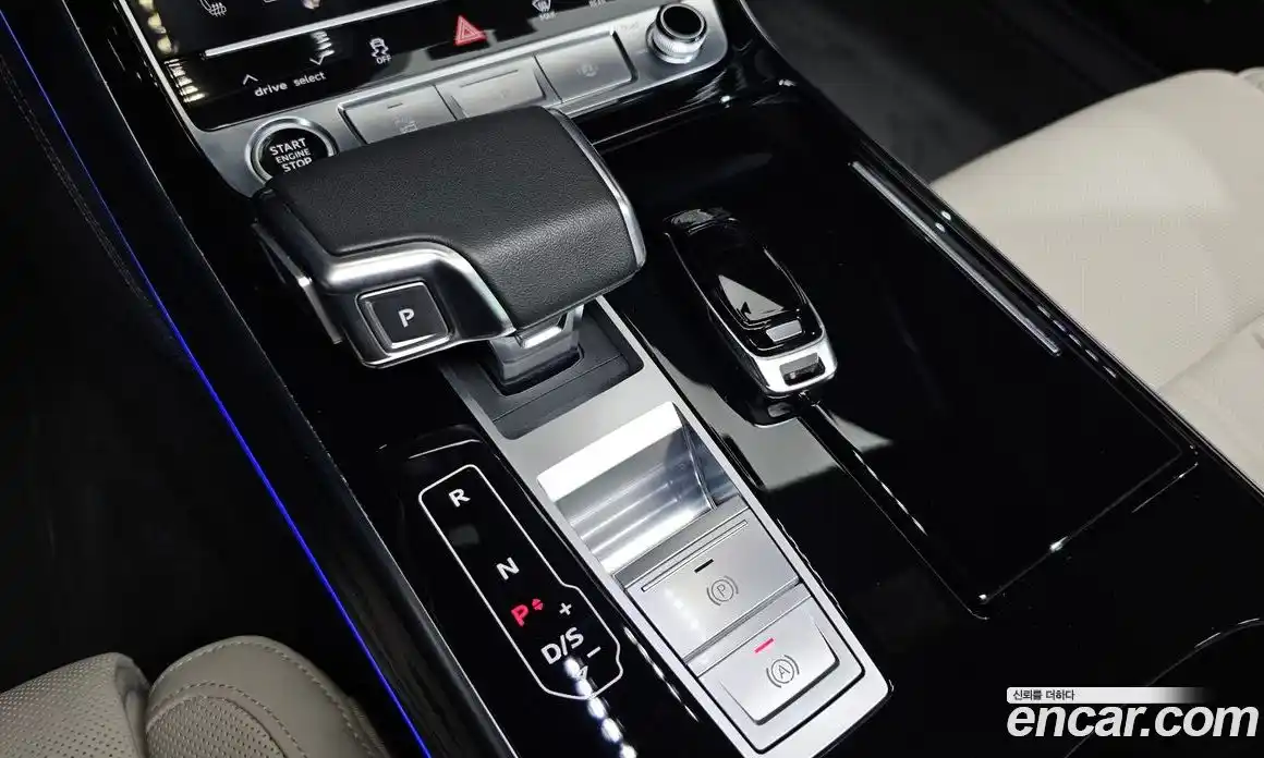 Audi A8 2023 3.0 гидро в Москве № 391302, фото 9
