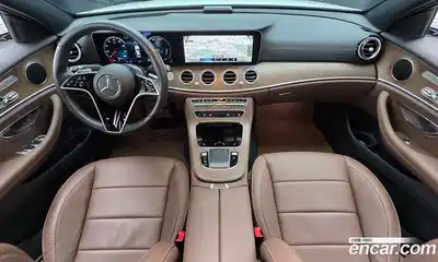 Mercedes-Benz E-Class 2022 2.0 гидро, миниатюра 6