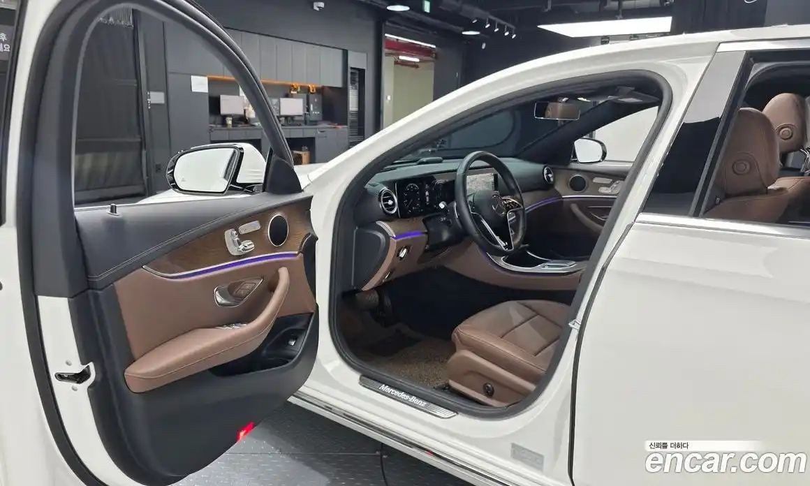Mercedes-Benz E-Class 2022 2.0 гидро, фото 10