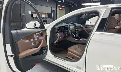 Mercedes-Benz E-Class 2022 2.0 гидро, миниатюра 10