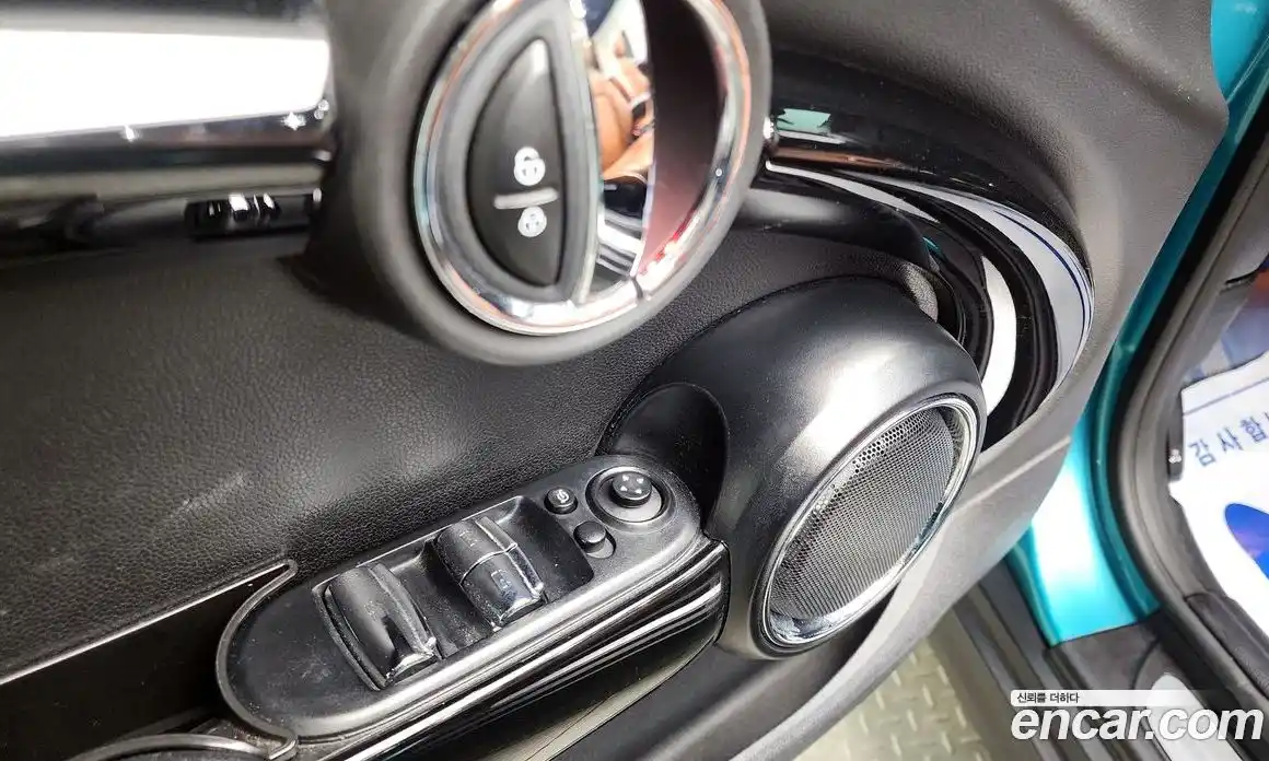 Mini Cooper Convertible 2017 2.0 гидро в Москве № 432082, фото 13