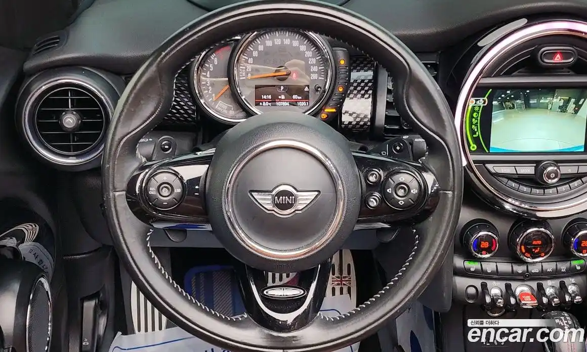 Mini Cooper Convertible 2017 2.0 гидро в Москве № 432082, фото 15