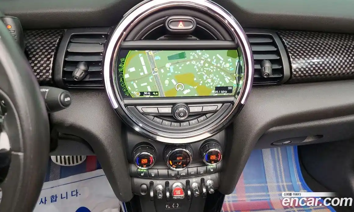 Mini Cooper Convertible 2017 2.0 гидро в Москве № 432082, фото 17