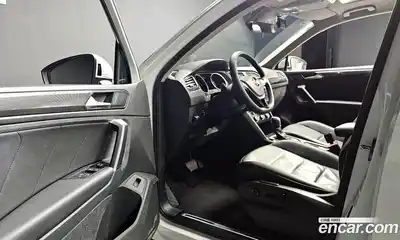Volkswagen Tiguan 2018 2.0 гидро в Москве № 595634, миниатюра 12