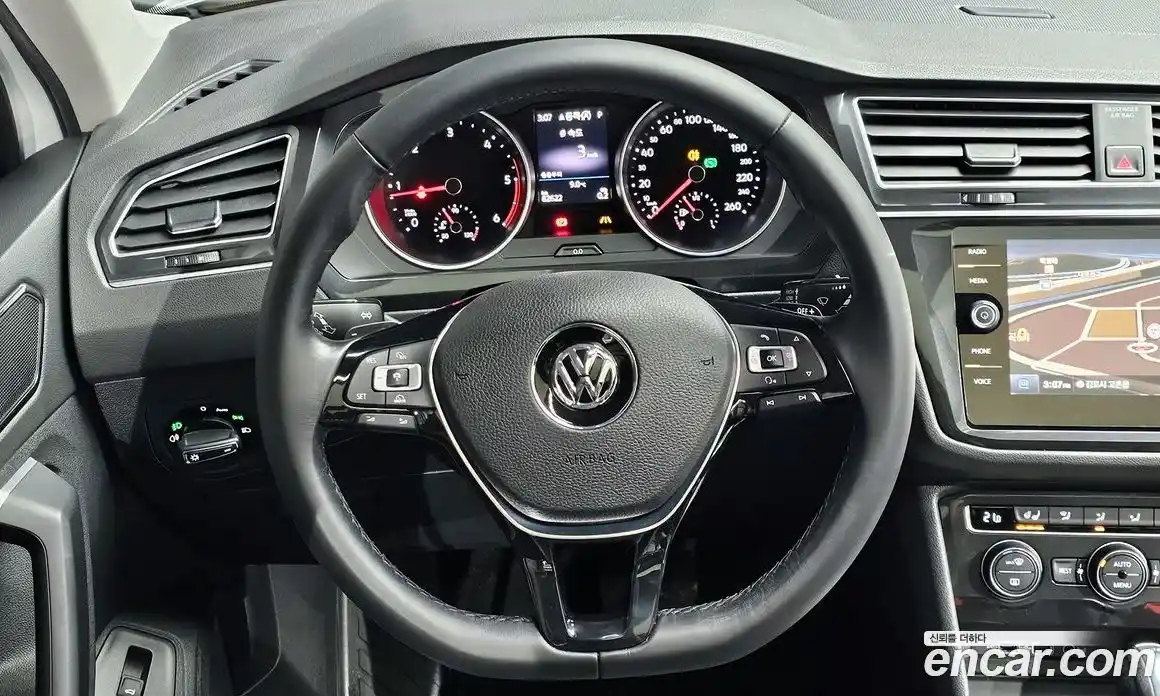 Volkswagen Tiguan 2018 2.0 гидро в Москве № 595634, фото 13