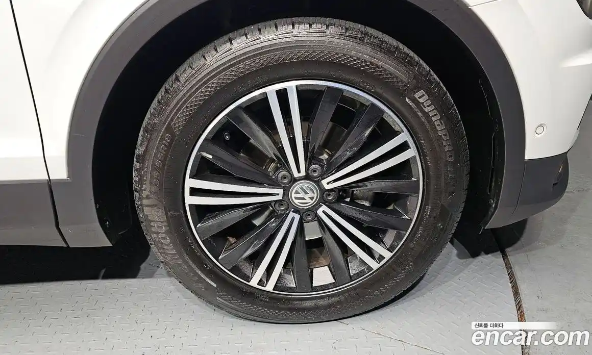 Volkswagen Tiguan 2018 2.0 гидро в Москве № 595634, фото 5