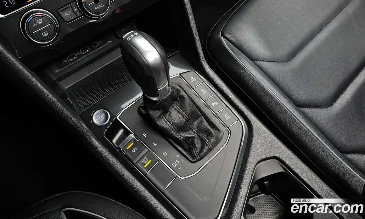 Volkswagen Tiguan 2018 2.0 гидро в Москве № 595634, фото 9