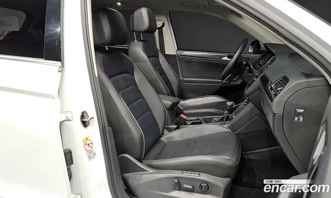 Volkswagen Tiguan 2018 2.0 гидро в Москве № 595634, фото 10