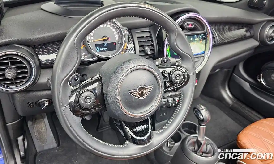 Mini Cooper Convertible 2019 1.5 гидро в Москве № 724912, фото 14