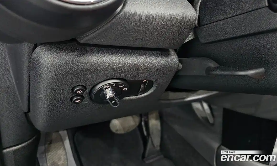 Mini Cooper Convertible 2019 1.5 гидро в Москве № 724912, фото 17