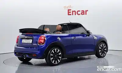 Mini Cooper Convertible 2019 1.5 гидро в Москве № 724912, миниатюра 2