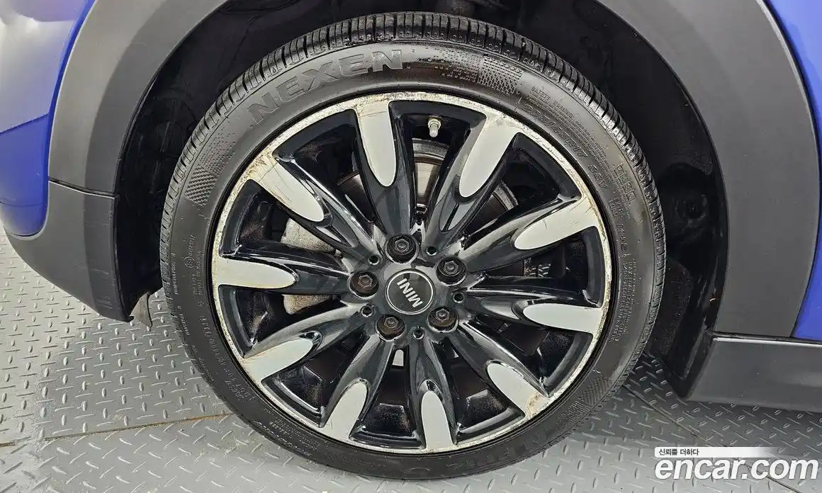 Mini Cooper Convertible 2019 1.5 гидро в Москве № 724912, фото 5