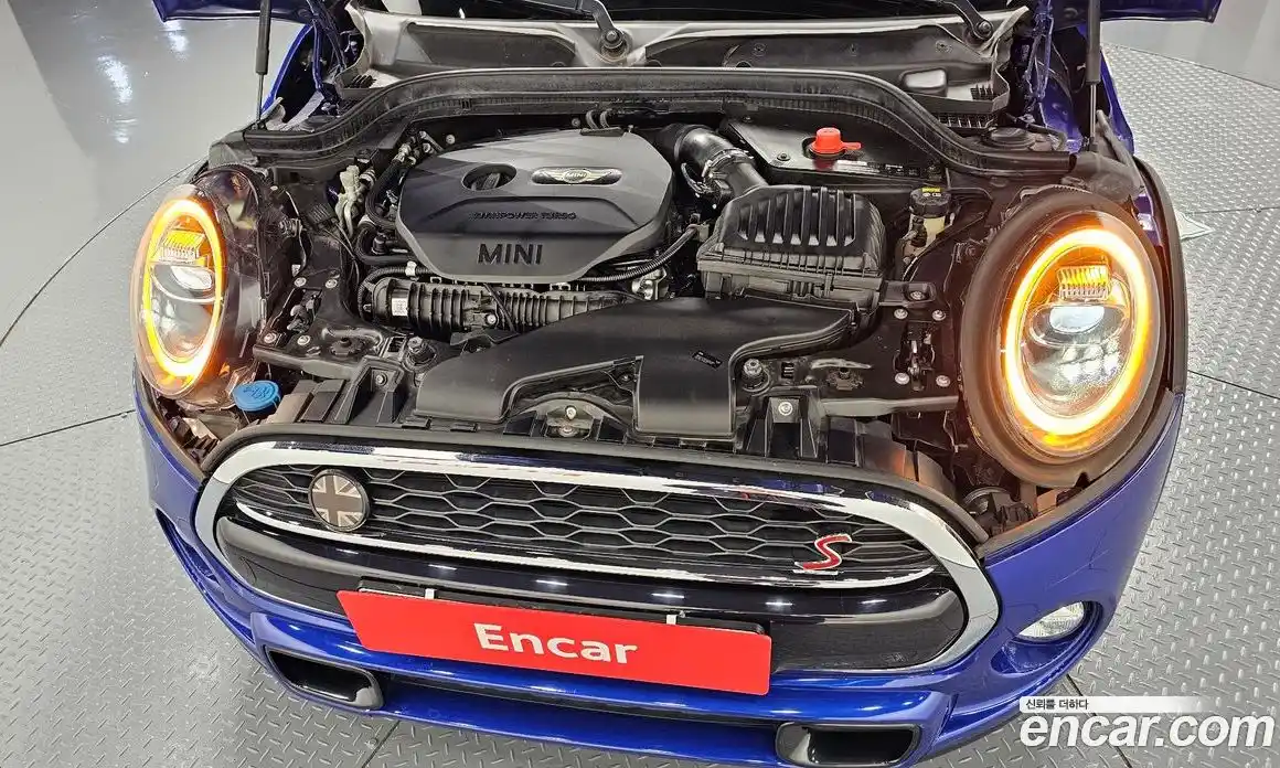 Mini Cooper Convertible 2019 1.5 гидро в Москве № 724912, фото 6