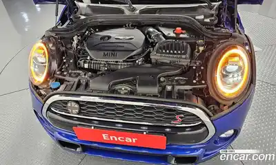 Mini Cooper Convertible 2019 1.5 гидро в Москве № 724912, миниатюра 6