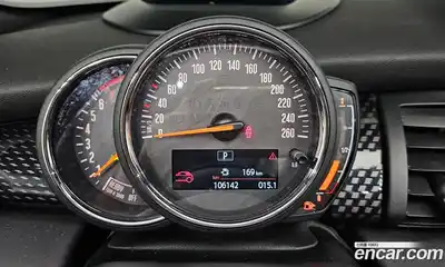 Mini Cooper Convertible 2019 1.5 гидро в Москве № 724912, миниатюра 8