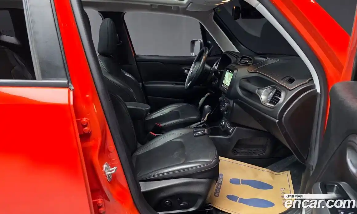 Jeep Renegade 2019 2.4 гидро в Москве № 725289, фото 11
