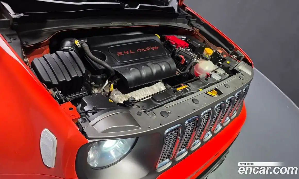 Jeep Renegade 2019 2.4 гидро в Москве № 725289, фото 6