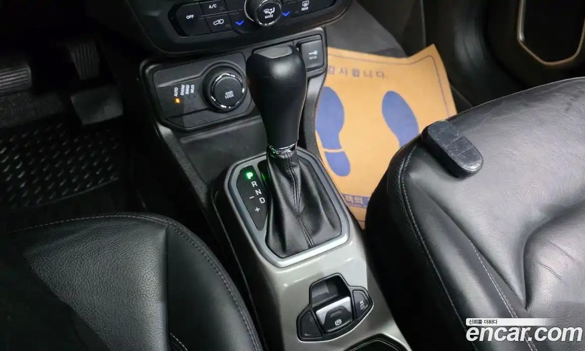 Jeep Renegade 2019 2.4 гидро в Москве № 725289, фото 9