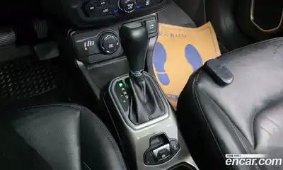 Jeep Renegade 2019 2.4 гидро в Москве № 725289, миниатюра 9